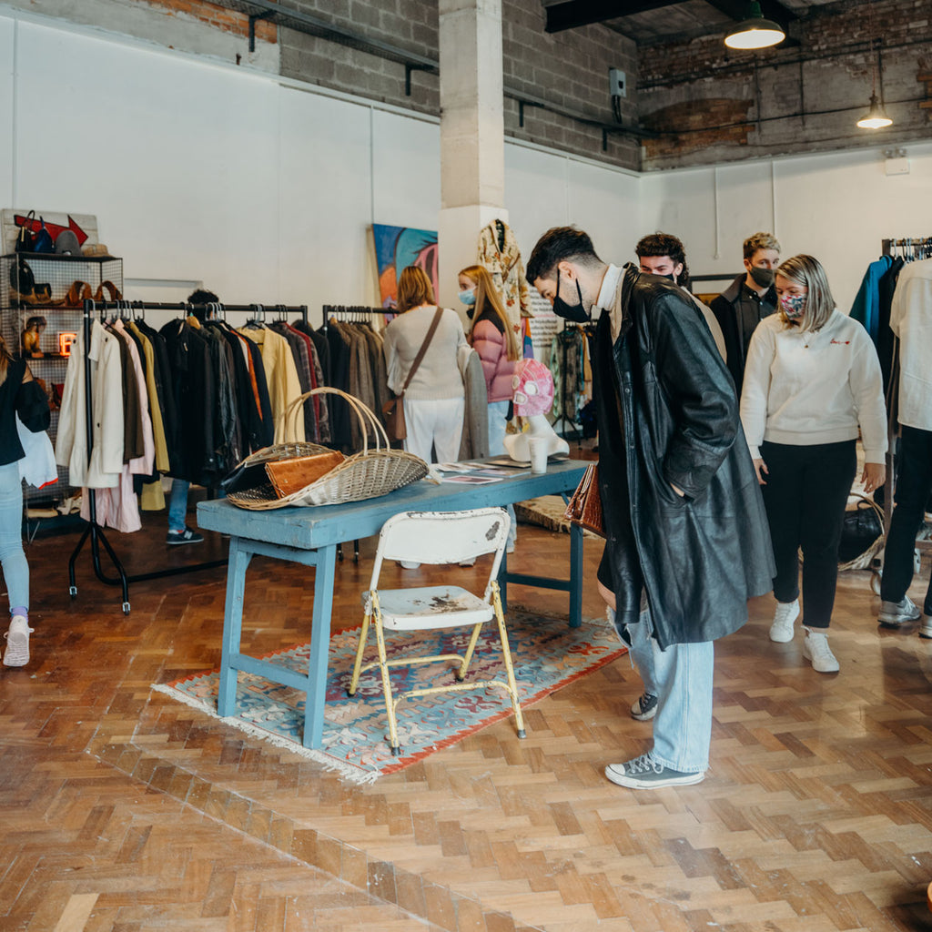 5 reasons to shop second-hand when buying clothes